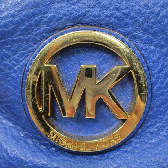 MICHAEL KORS Blue Wristlet
